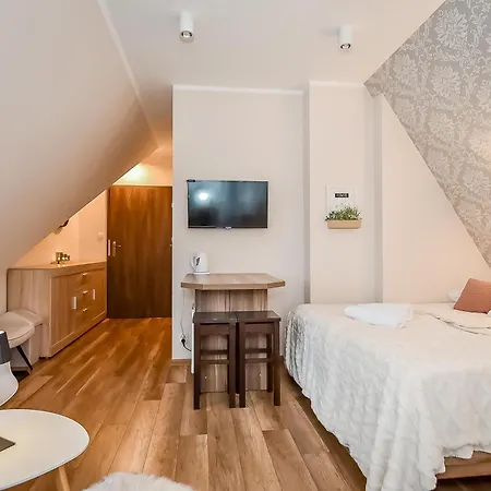 Bed & Breakfast Sloneczny Dworek Białka