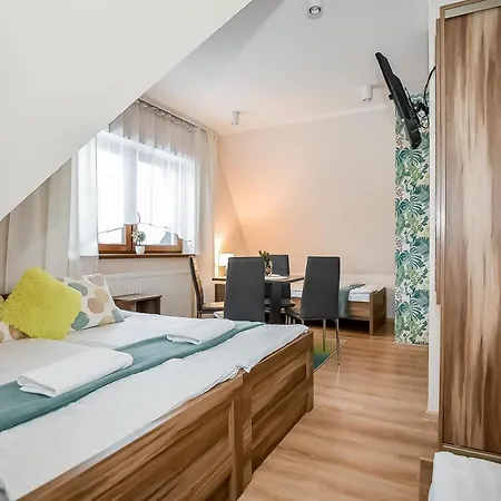 Sloneczny Dworek Bed and breakfast