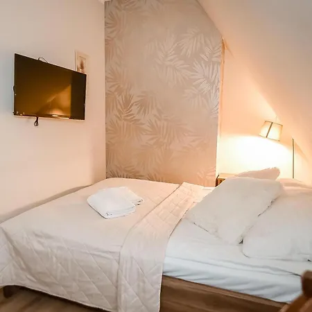 Bed & Breakfast Sloneczny Dworek *