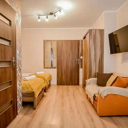 Sloneczny Dworek Bed & Breakfast