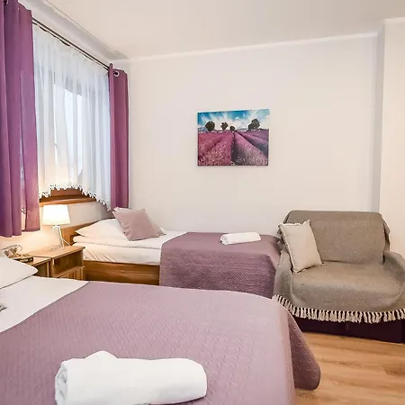 Sloneczny Dworek Bed & Breakfast