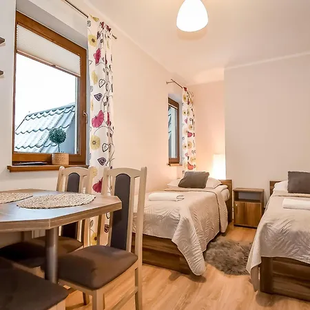 Bed & Breakfast Sloneczny Dworek 3*