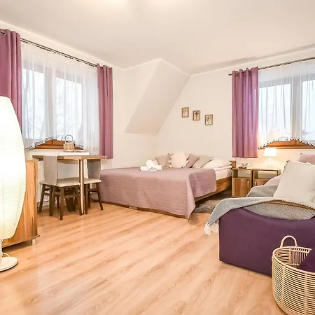 Bed & Breakfast Sloneczny Dworek 3*