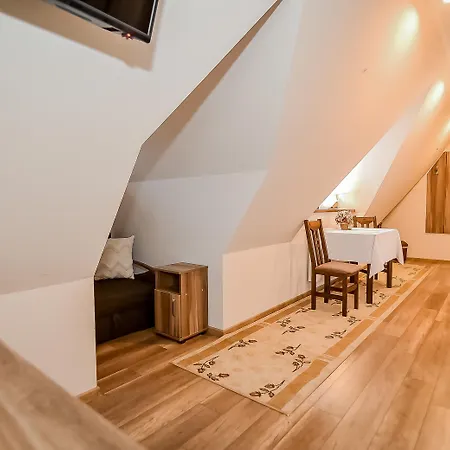 Panzió Sloneczny Dworek 3*